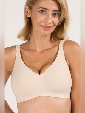 SEAMLESS EVERYDAY PUSH UP JELLY BRA